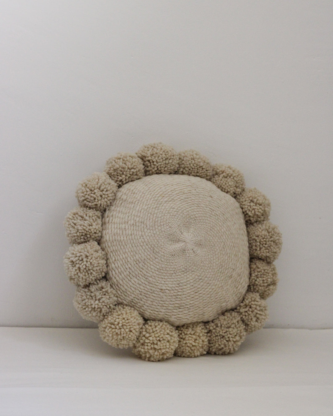 Cojín Pom Pom Circular